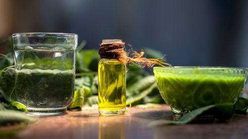 Beat Dandruff This Winter With Neem Leaves! 